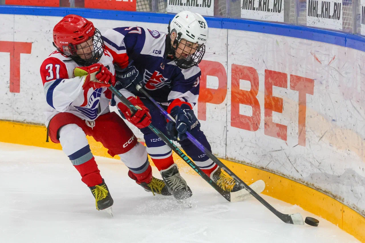 Фото: Крылья Советов - Локомотив-2004 2014