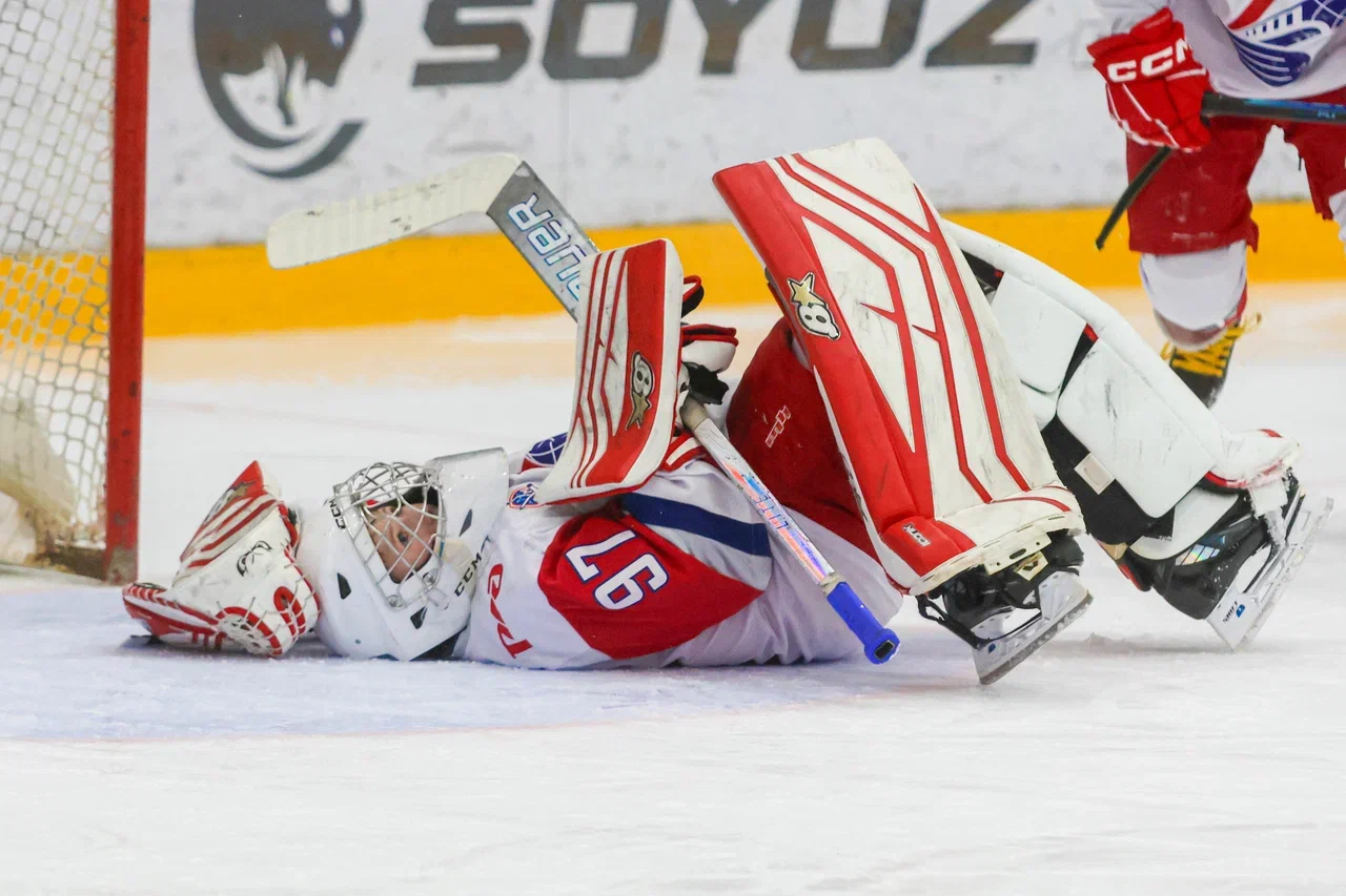 Фото: Крылья Советов - Локомотив-2004 2014