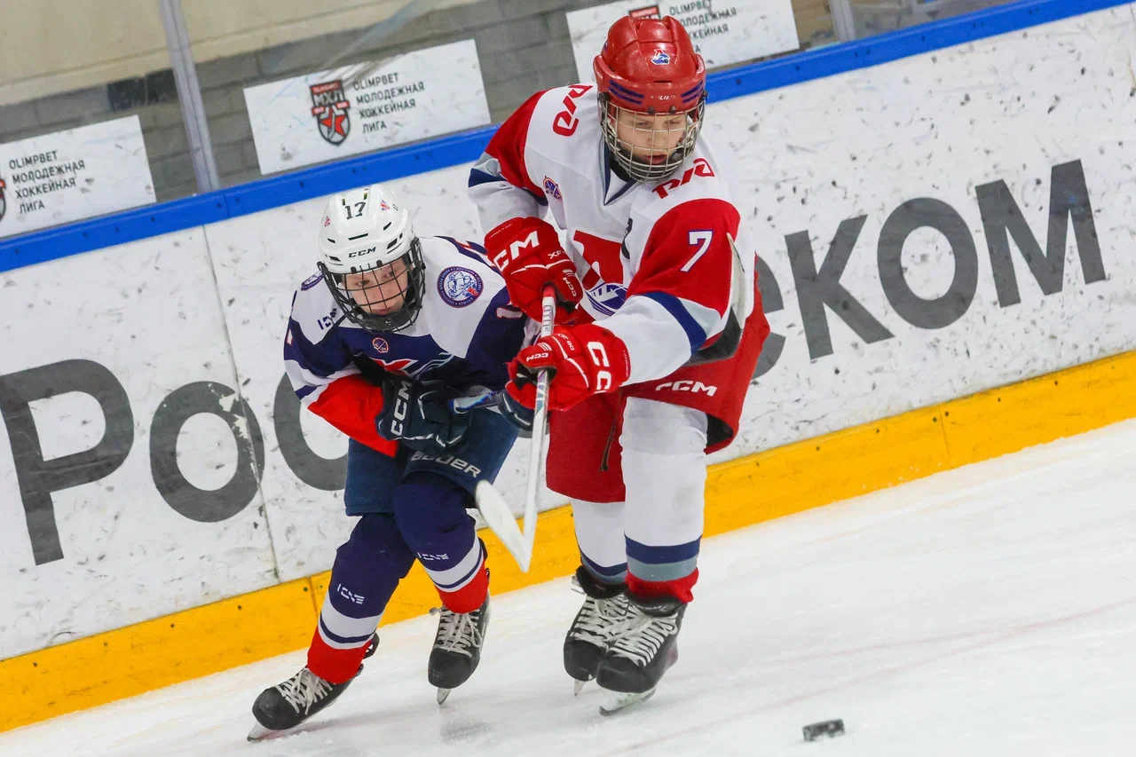Фото: Крылья Советов - Локомотив-2004 2014