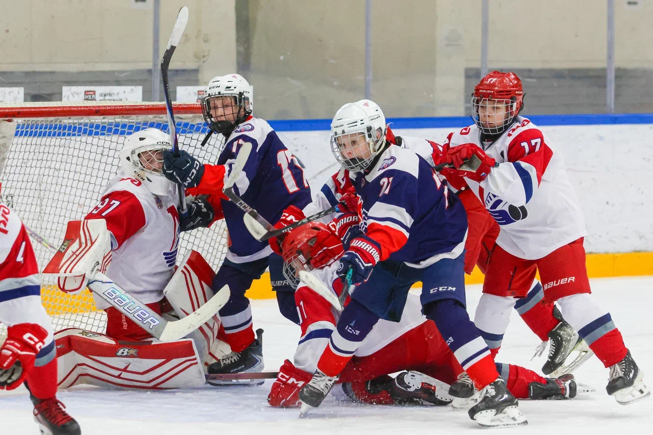 Фото: Крылья Советов - Локомотив-2004 2014