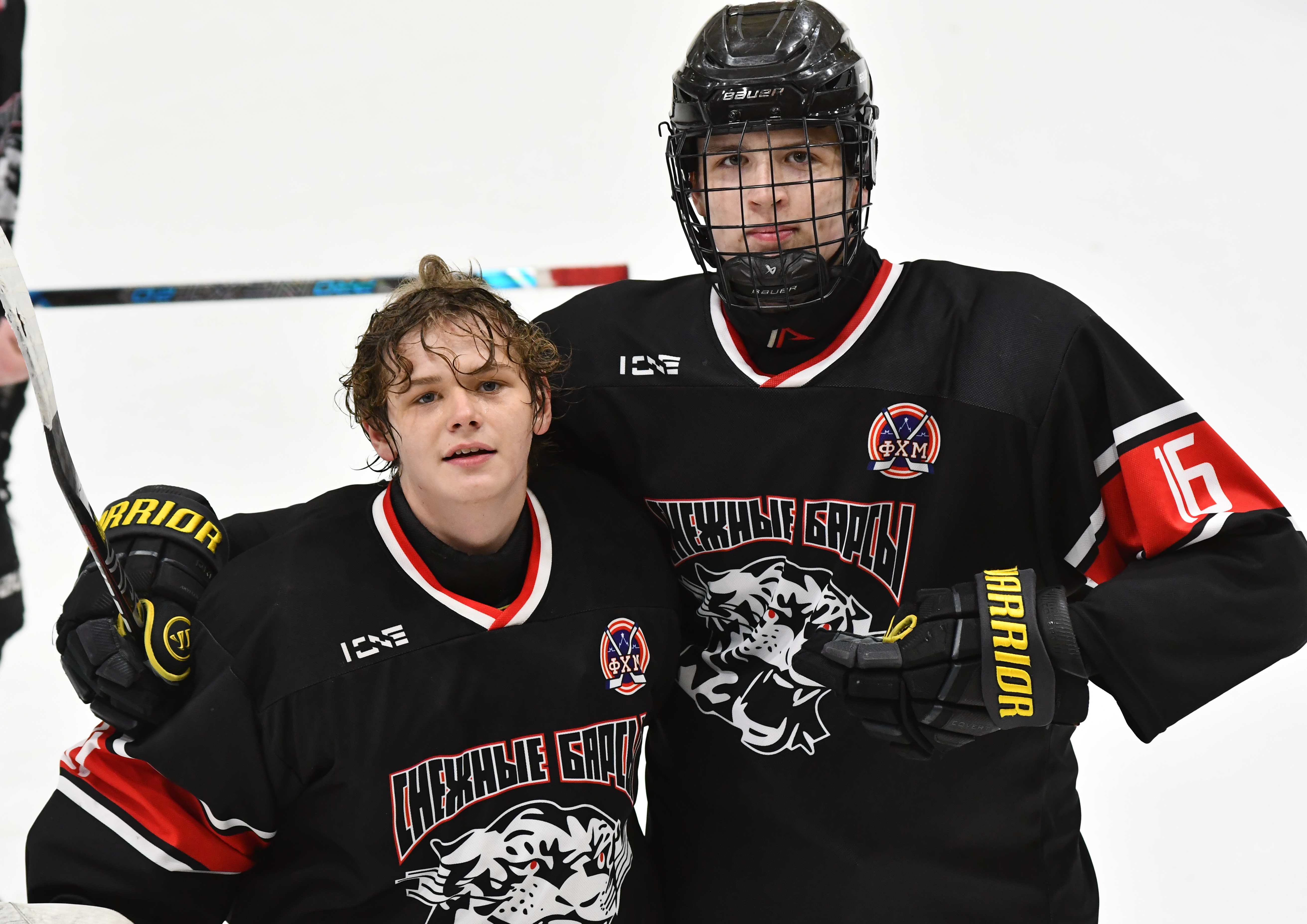 Фото: Снежные барсы - Белые медведи 2010, полуфинал