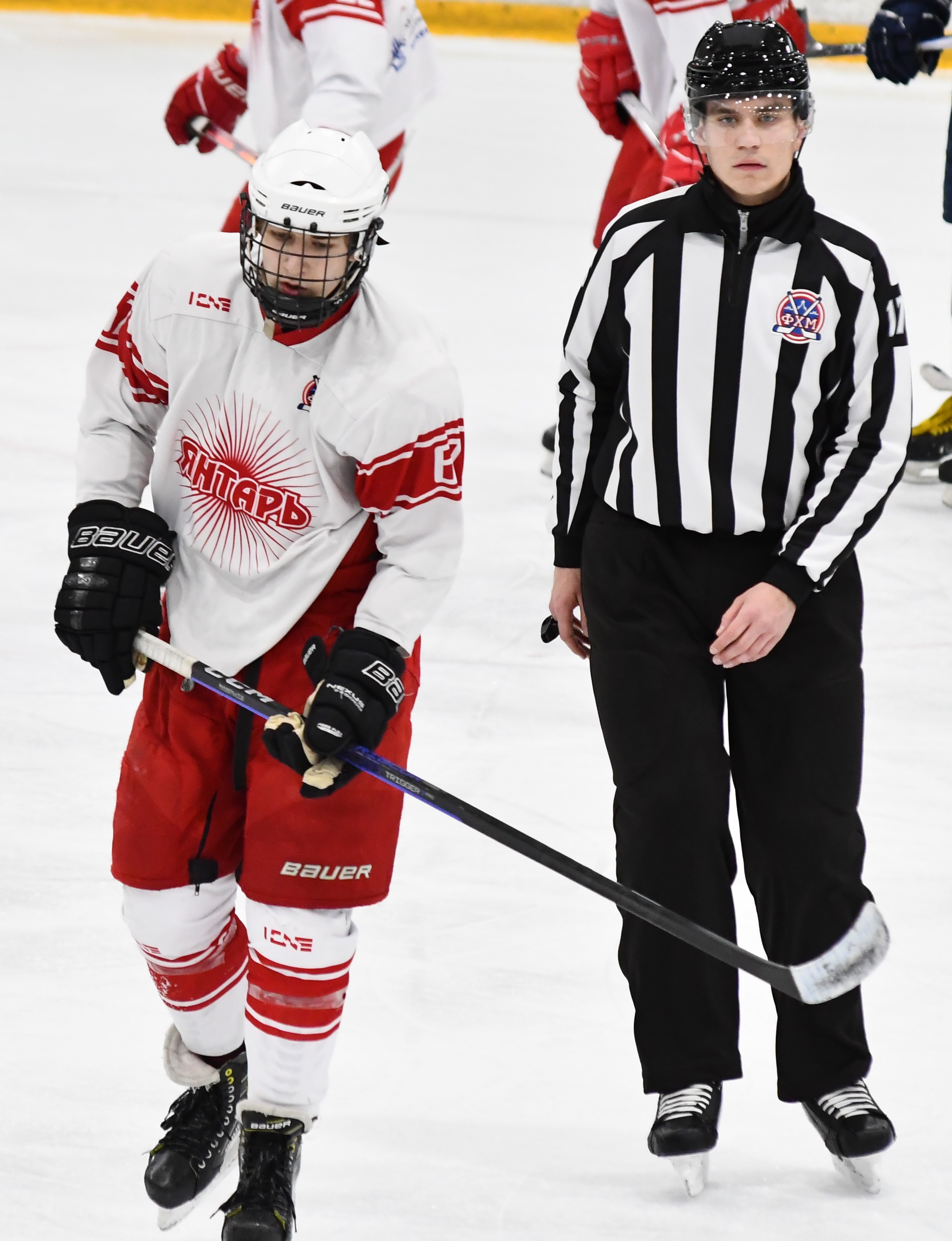 Фото: Белые медведи - Янтарь 2010, второй финальный матч плей-офф