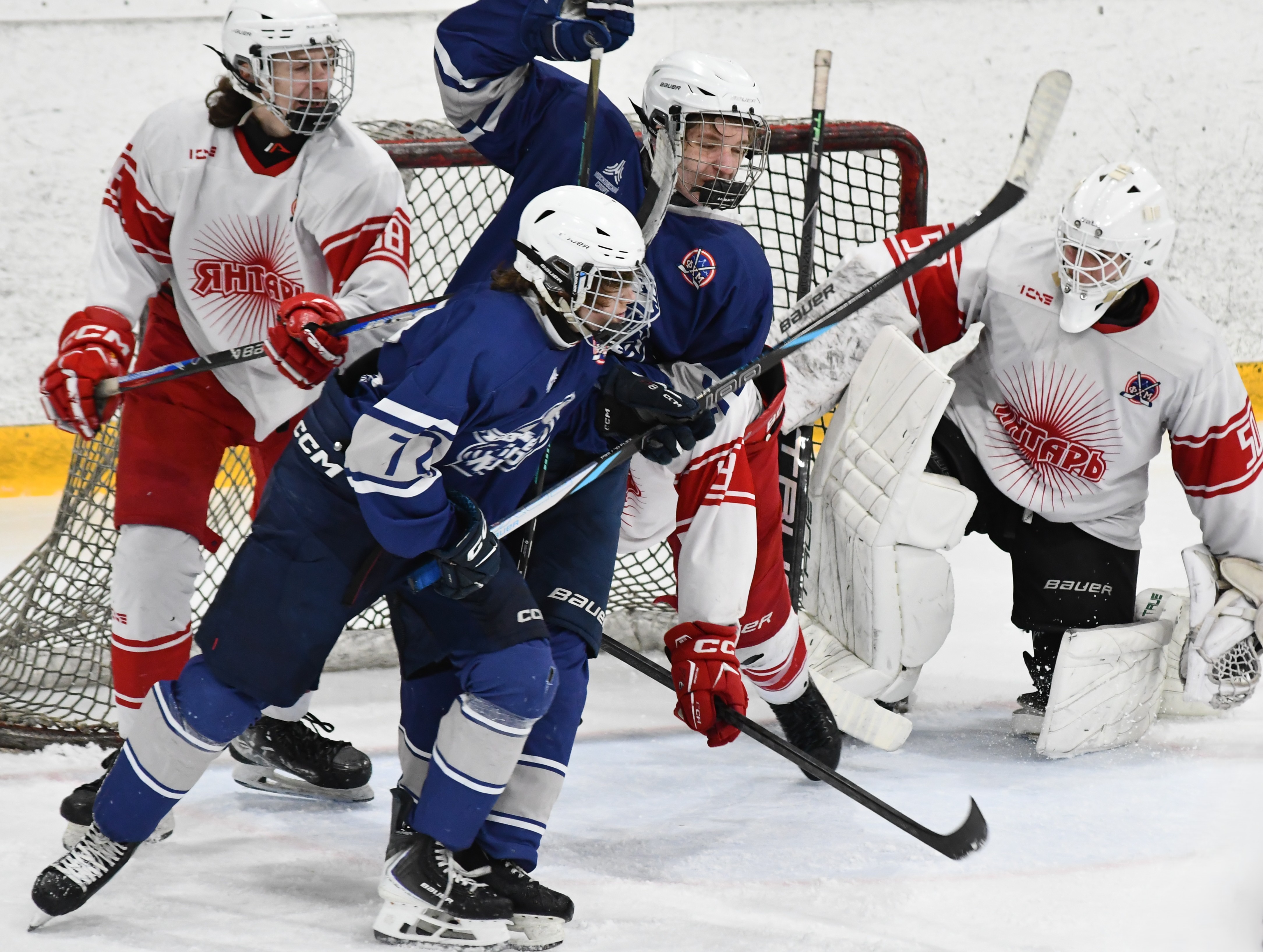 Фото: Белые медведи - Янтарь 2010, второй финальный матч плей-офф