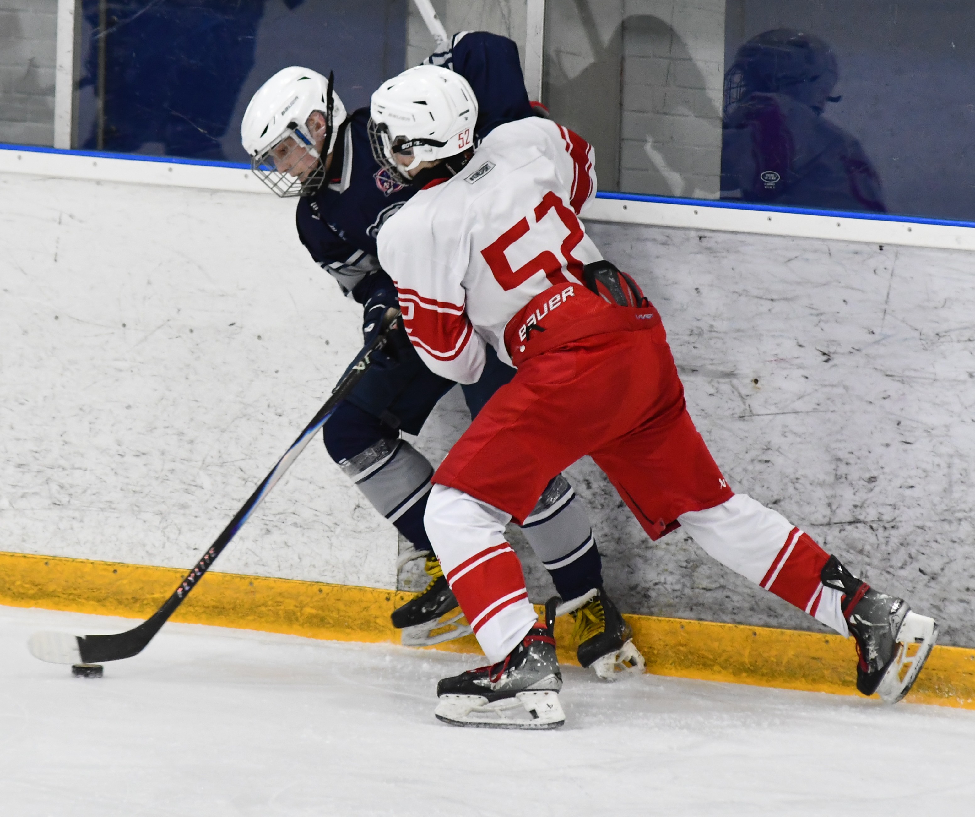 Фото: Белые медведи - Янтарь 2010, второй финальный матч плей-офф