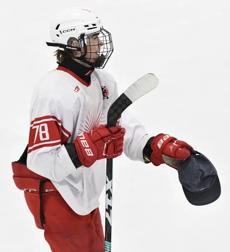 Фото: Белые медведи - Янтарь 2010, четвертый финальный матч плей-офф 