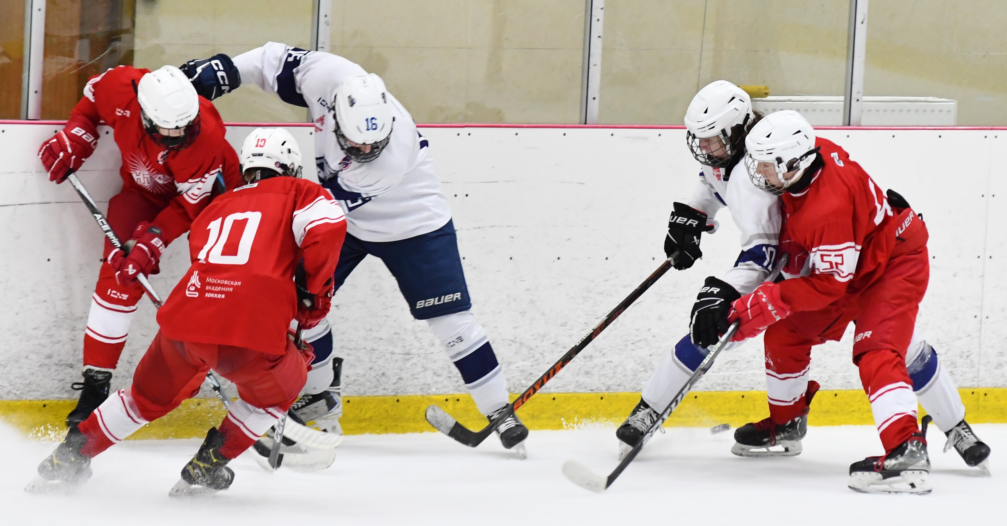 Фото: Янтарь - Белые медведи 2010, пятый матч финала плей-офф