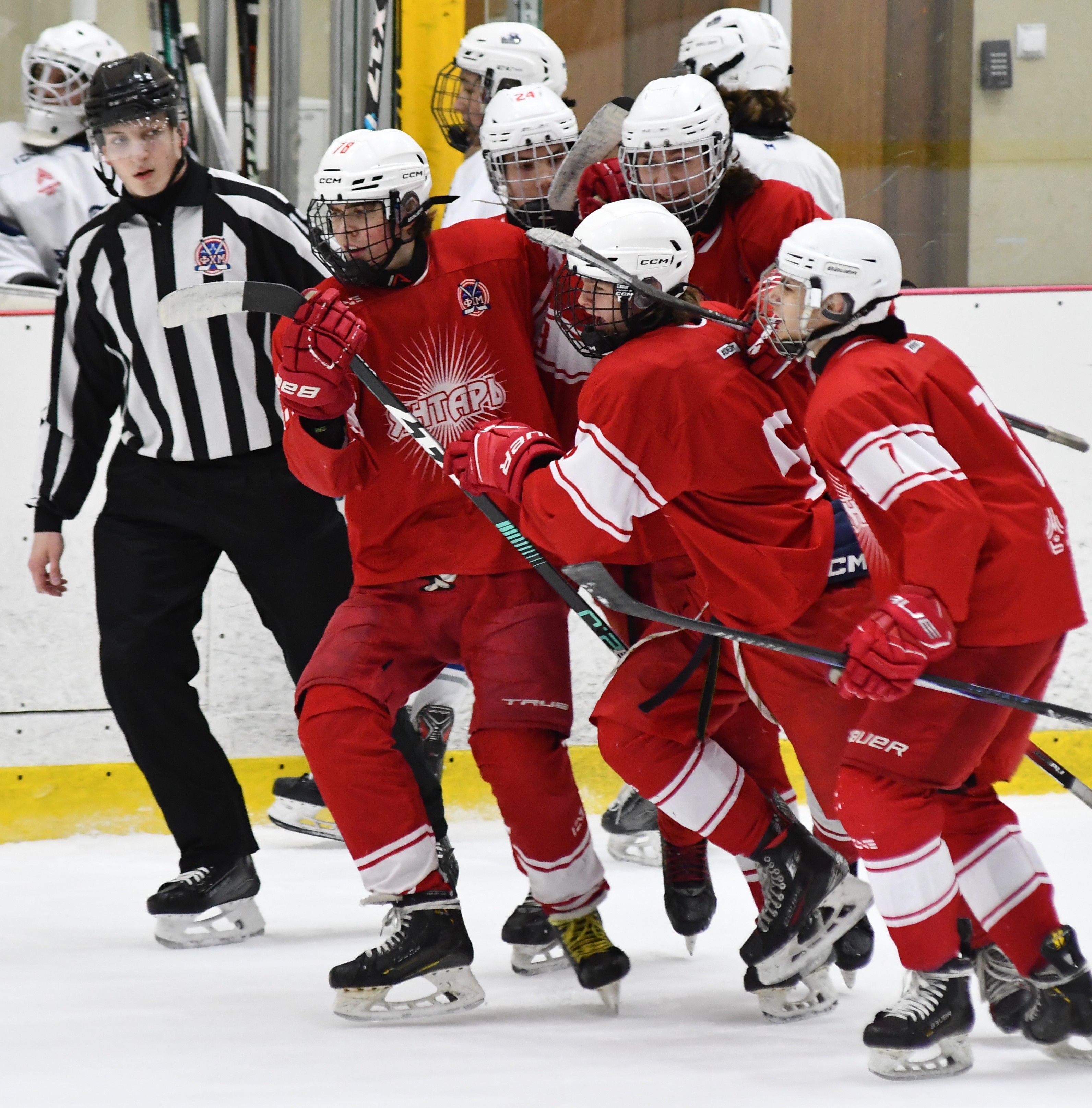 Фото: Янтарь - Белые медведи 2010, пятый матч финала плей-офф