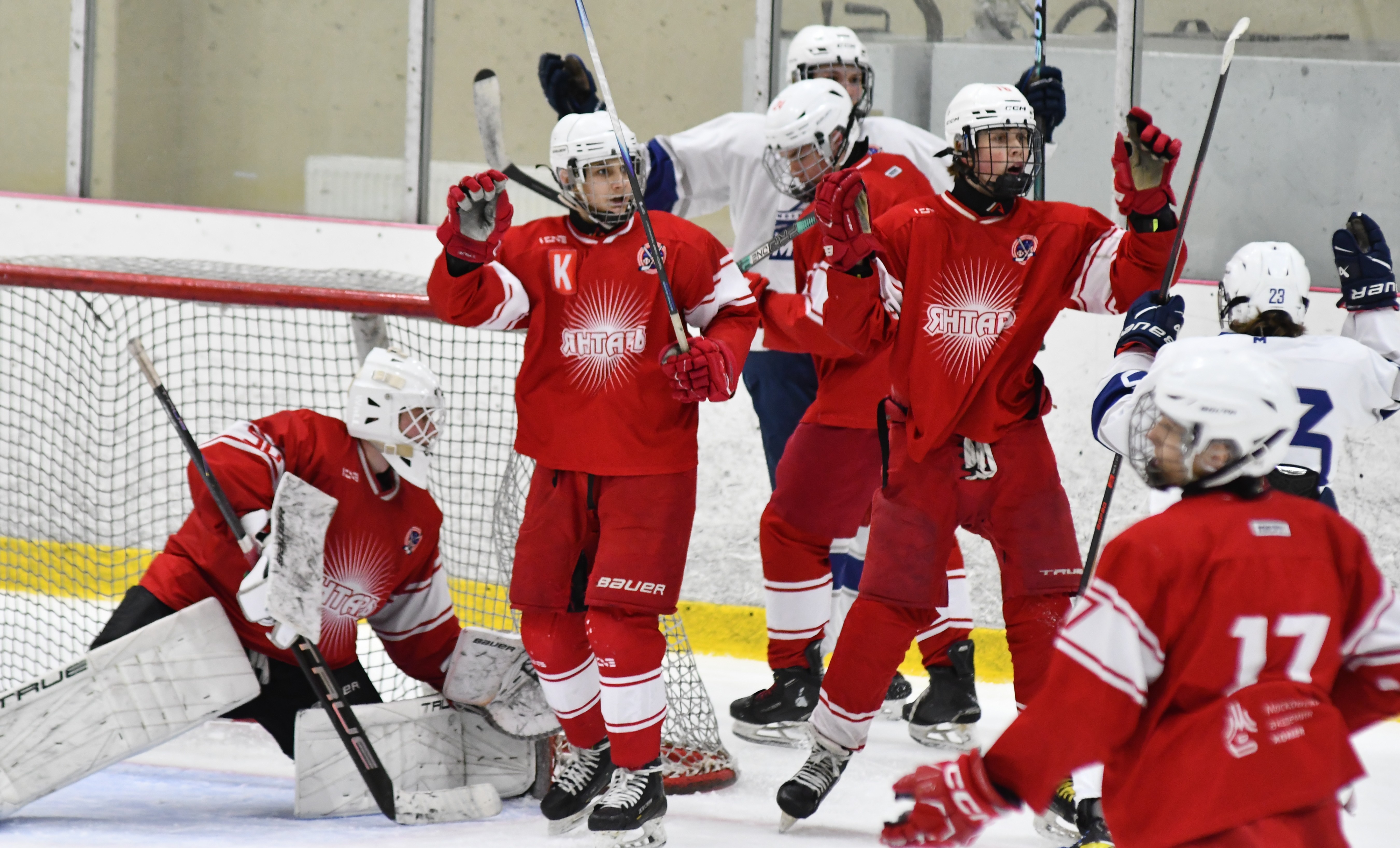 Фото: Янтарь - Белые медведи 2010, пятый матч финала плей-офф