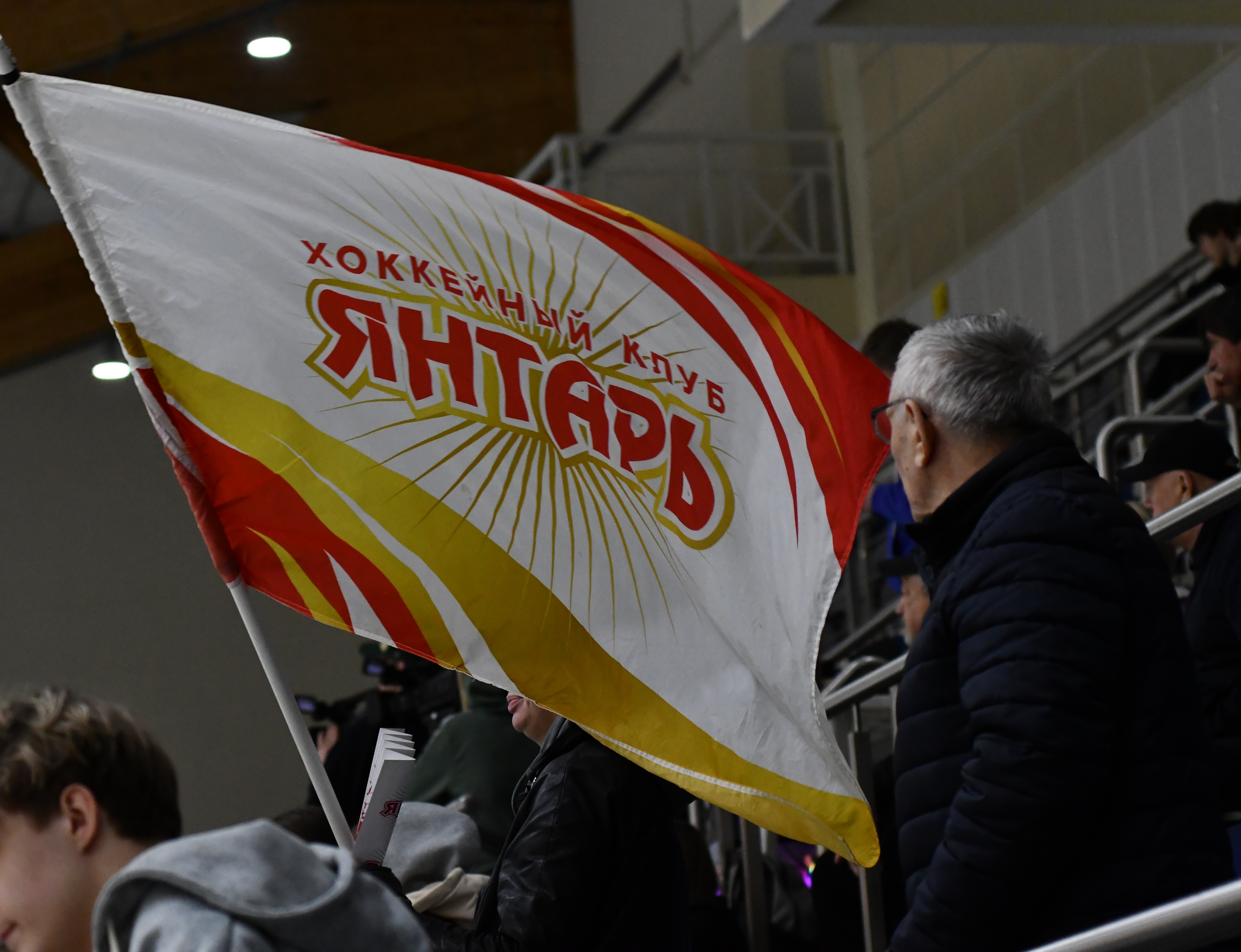 Фото: Янтарь - Белые медведи 2010, пятый матч финала плей-офф