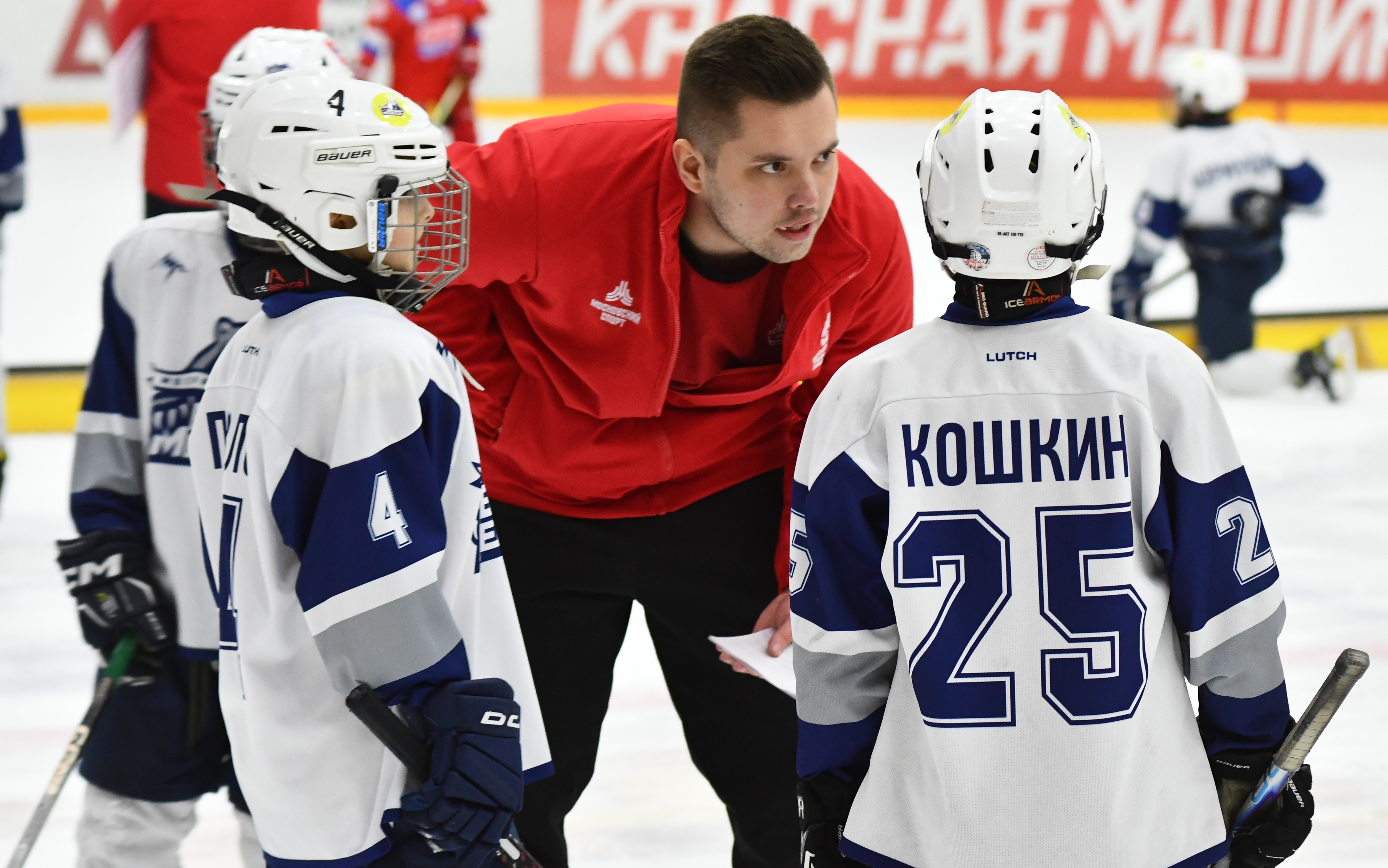 Фото: Красная Машина Юниор - Белые медведи 2016, переходный матч