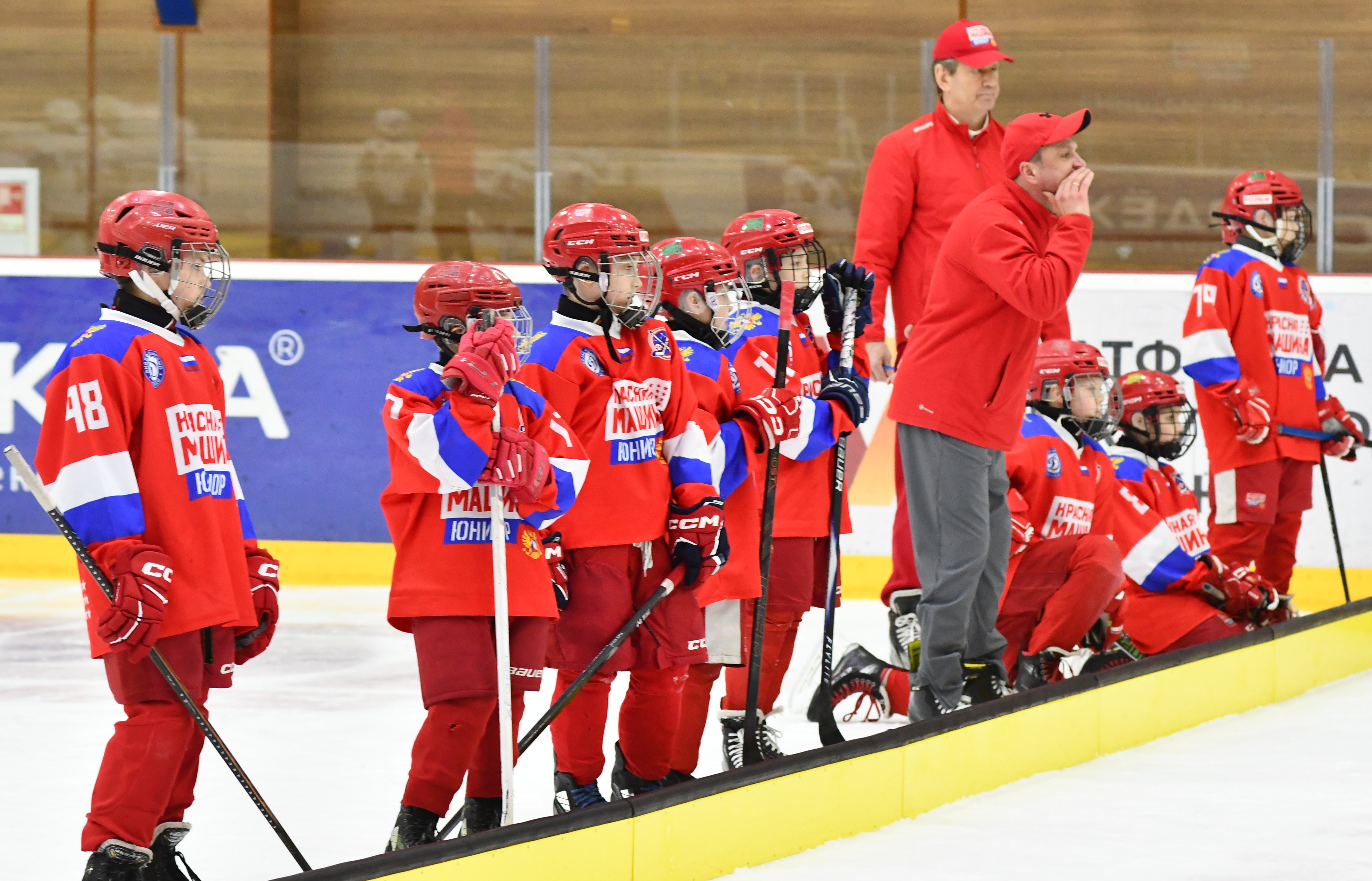 Фото: Красная Машина Юниор - Белые медведи 2016, переходный матч