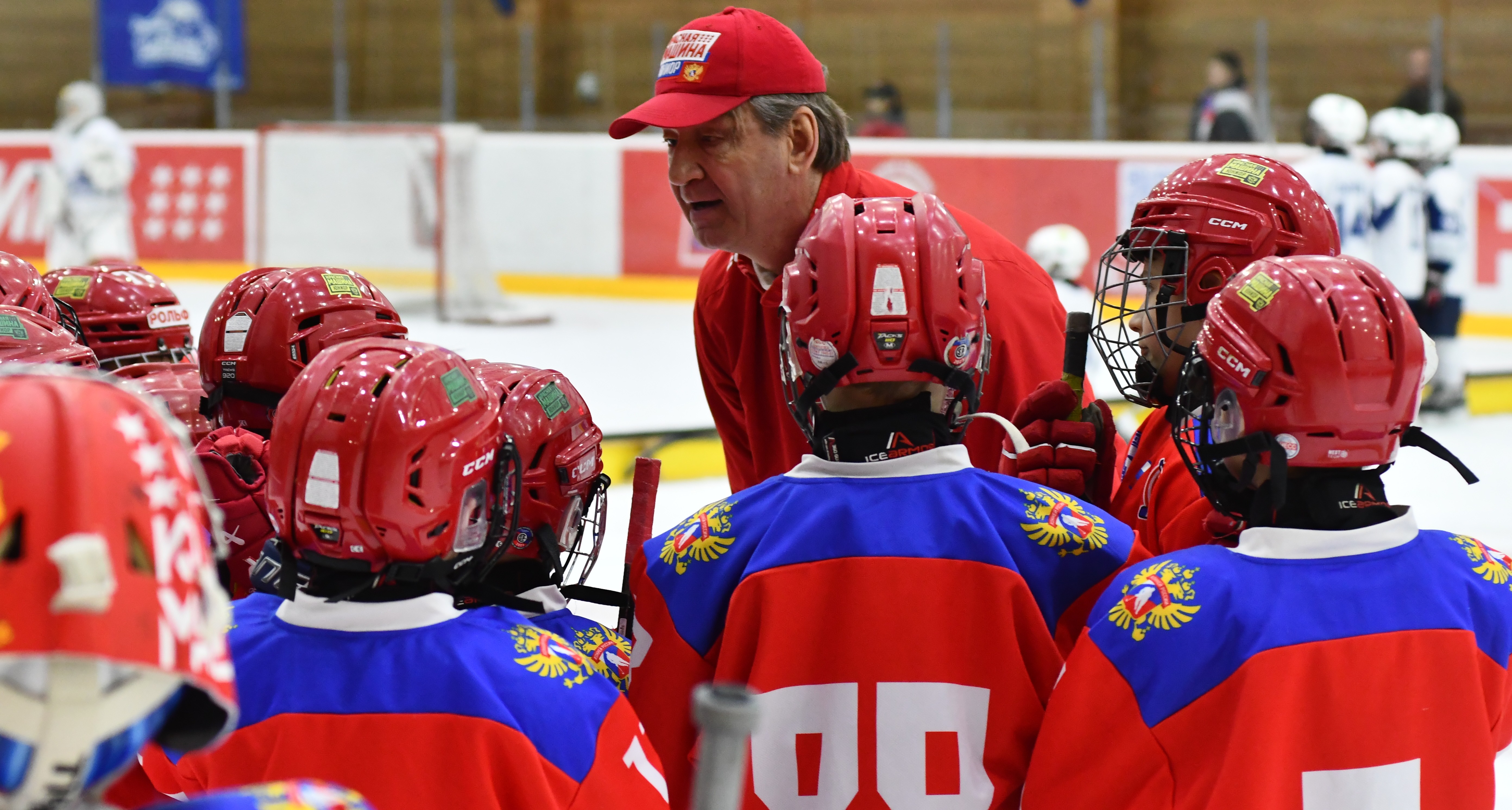 Фото: Красная Машина Юниор - Белые медведи 2016, переходный матч