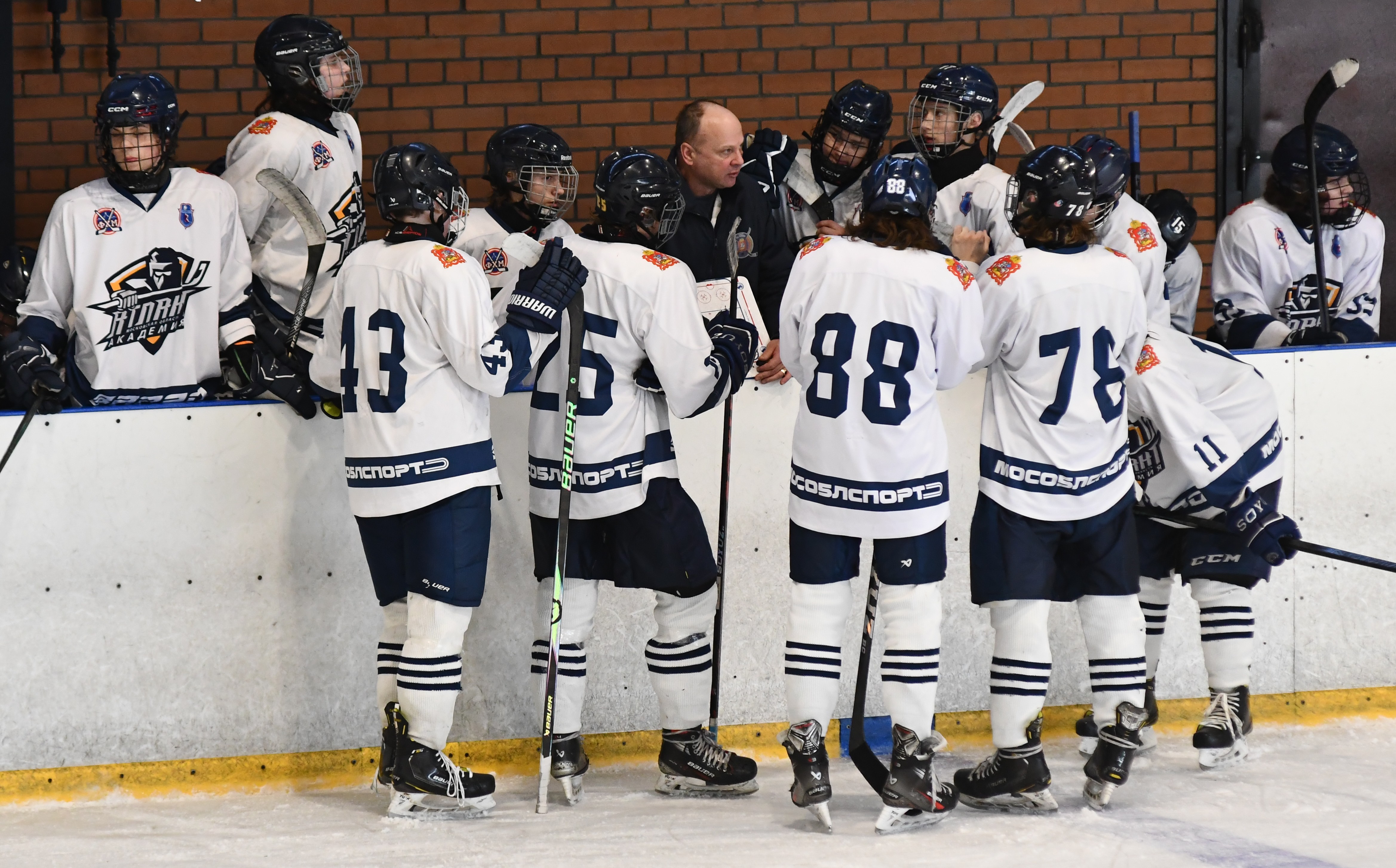Фото: Московская академия хоккея - Академия Атлант 2011, переходный матч