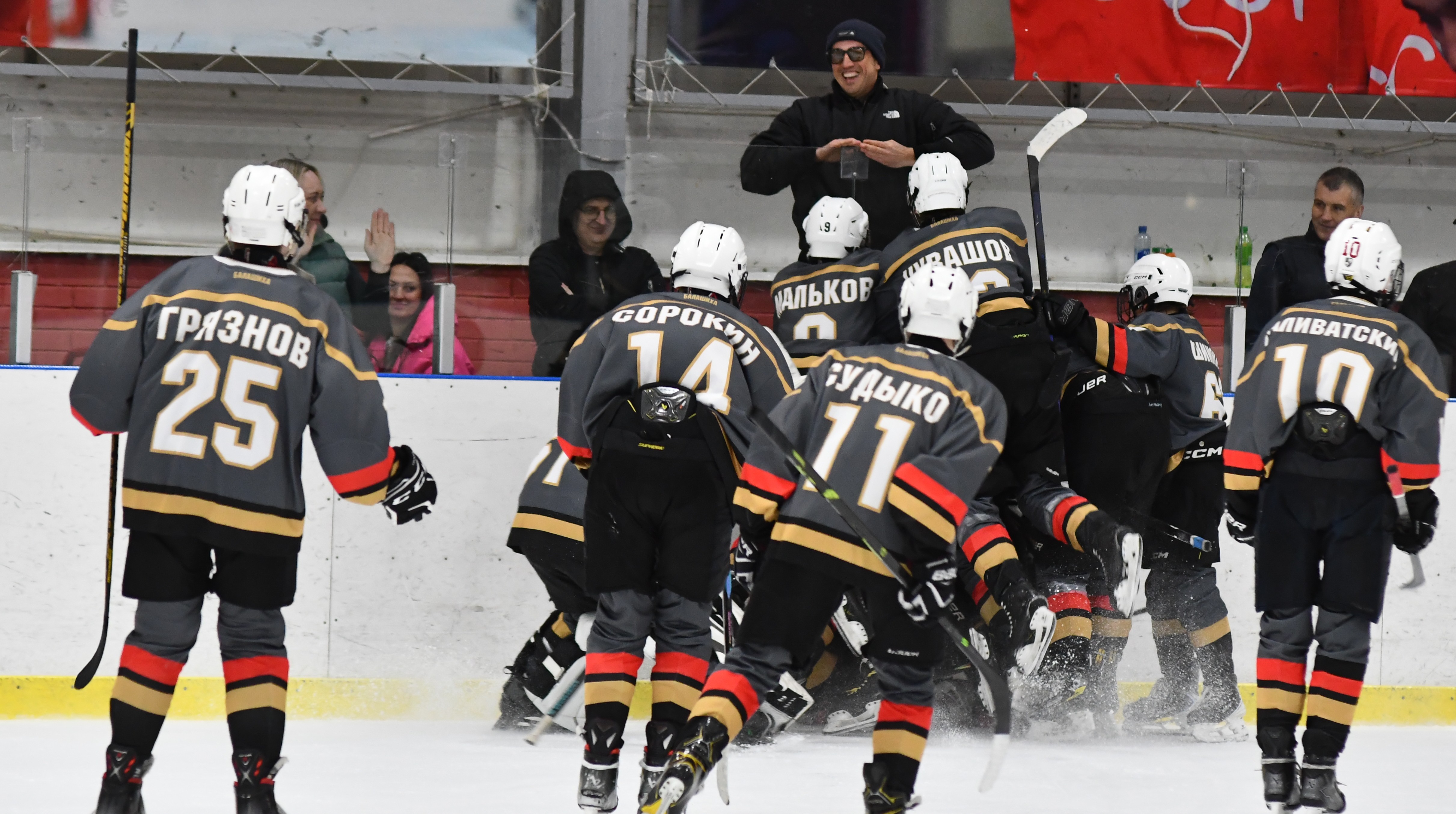 Фото: Балашиха - Сокол 2012, третий переходный матч