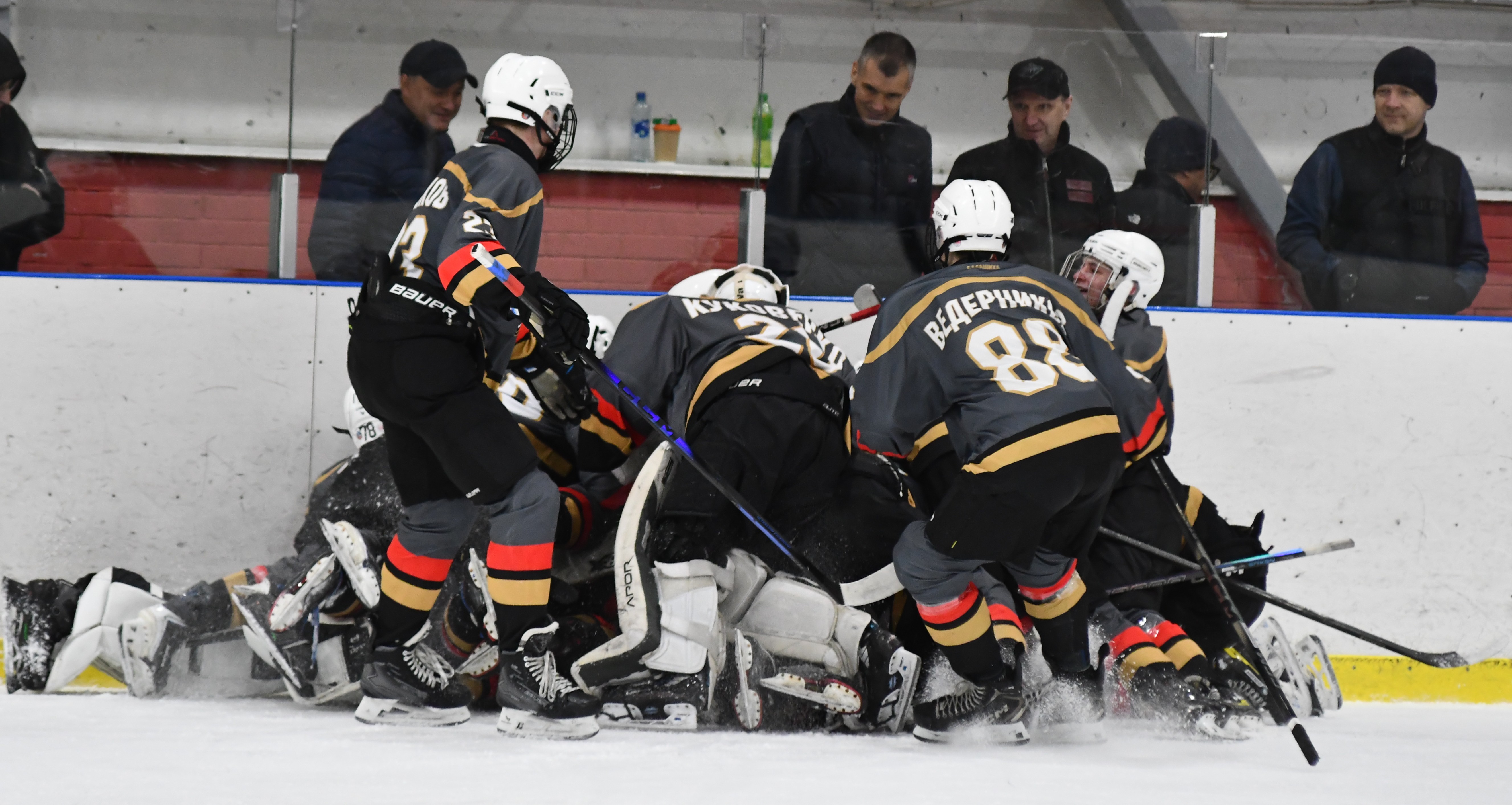 Фото: Балашиха - Сокол 2012, третий переходный матч